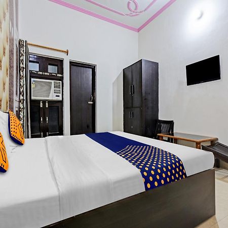 Spot On 81167 Hotel Asdr Rudrapur ภายนอก รูปภาพ