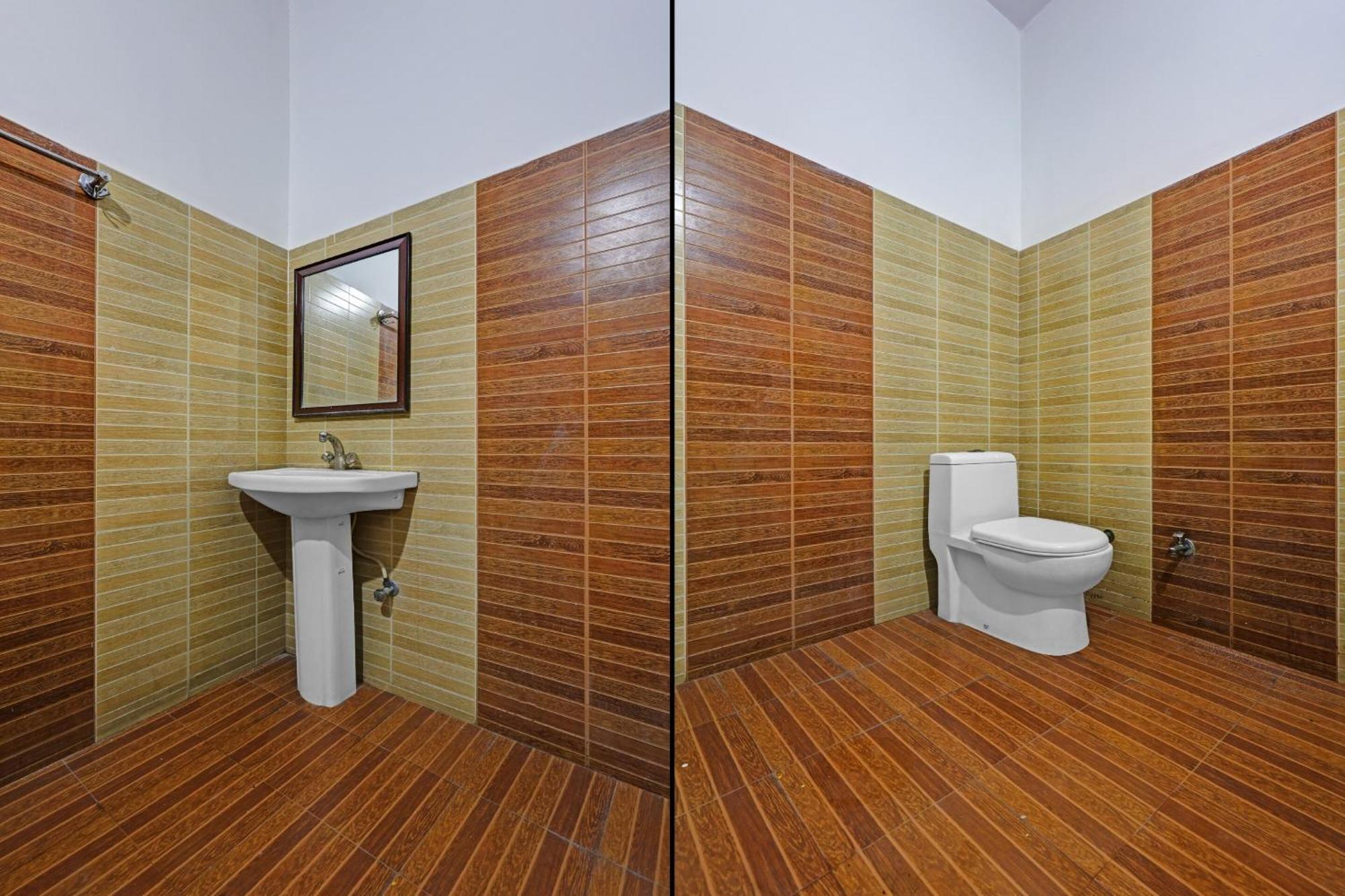 Spot On 81167 Hotel Asdr Rudrapur ภายนอก รูปภาพ