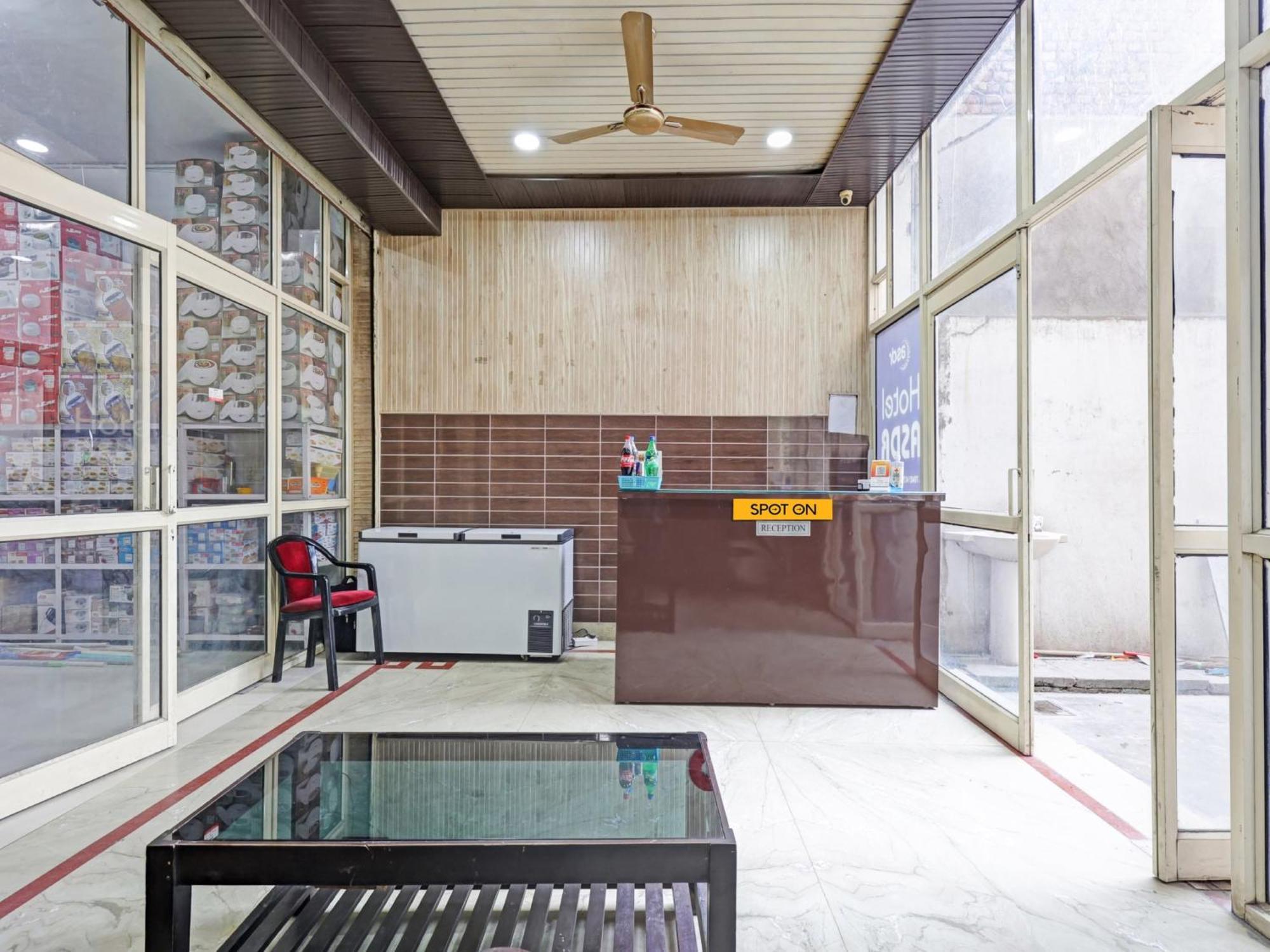 Spot On 81167 Hotel Asdr Rudrapur ภายนอก รูปภาพ