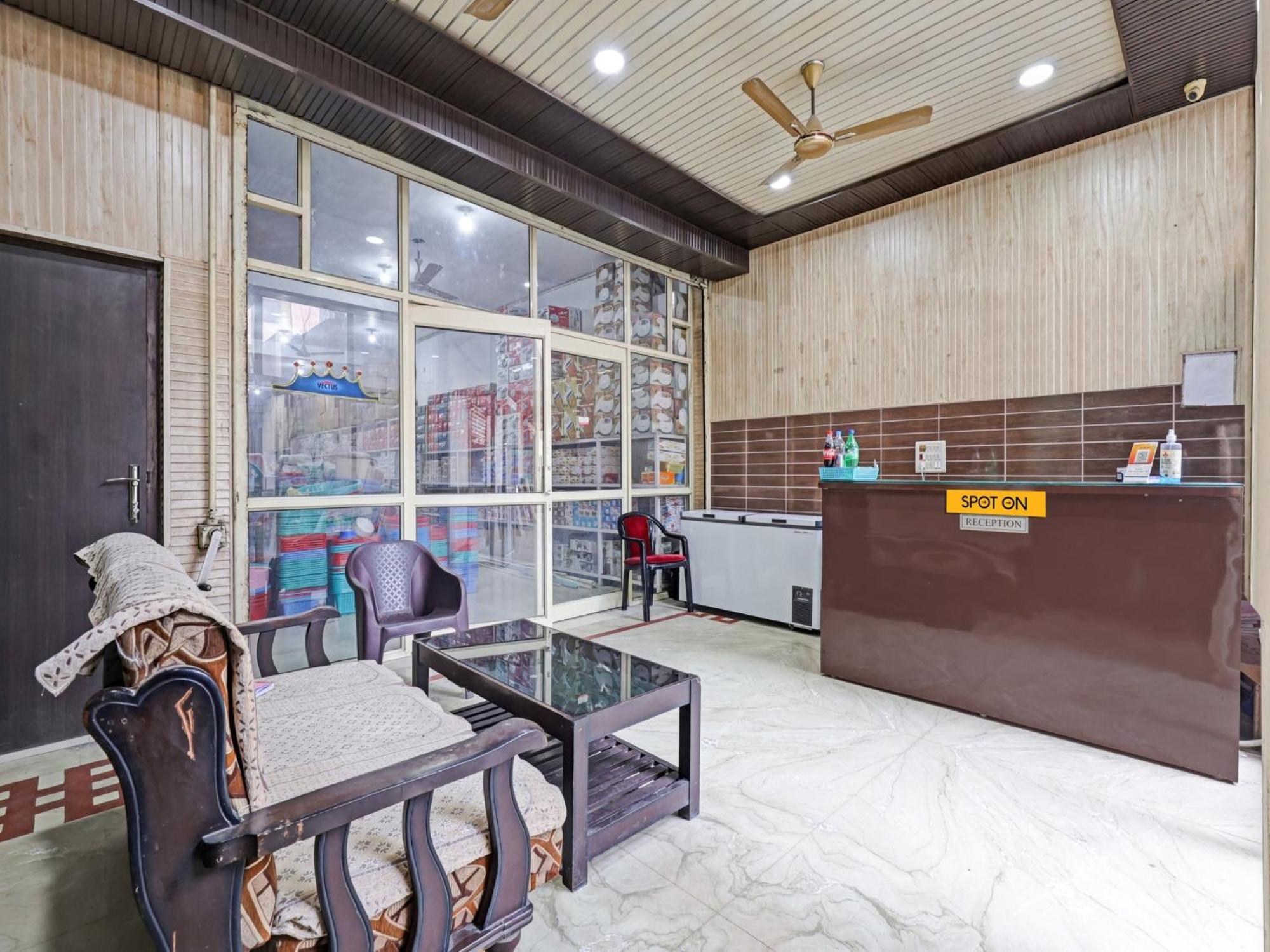 Spot On 81167 Hotel Asdr Rudrapur ภายนอก รูปภาพ