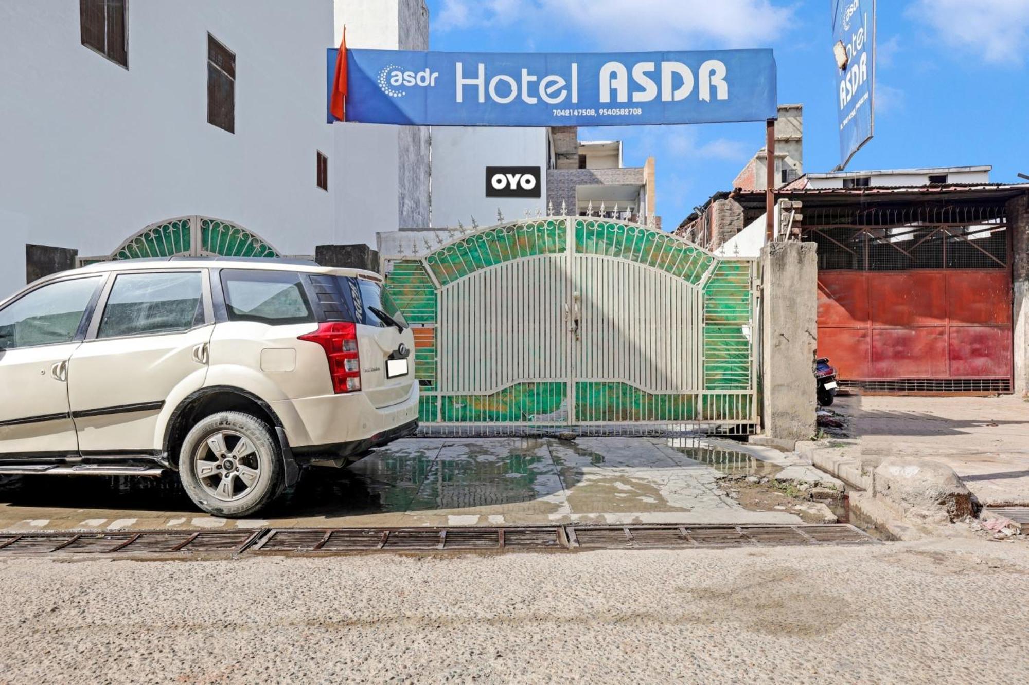 Spot On 81167 Hotel Asdr Rudrapur ภายนอก รูปภาพ