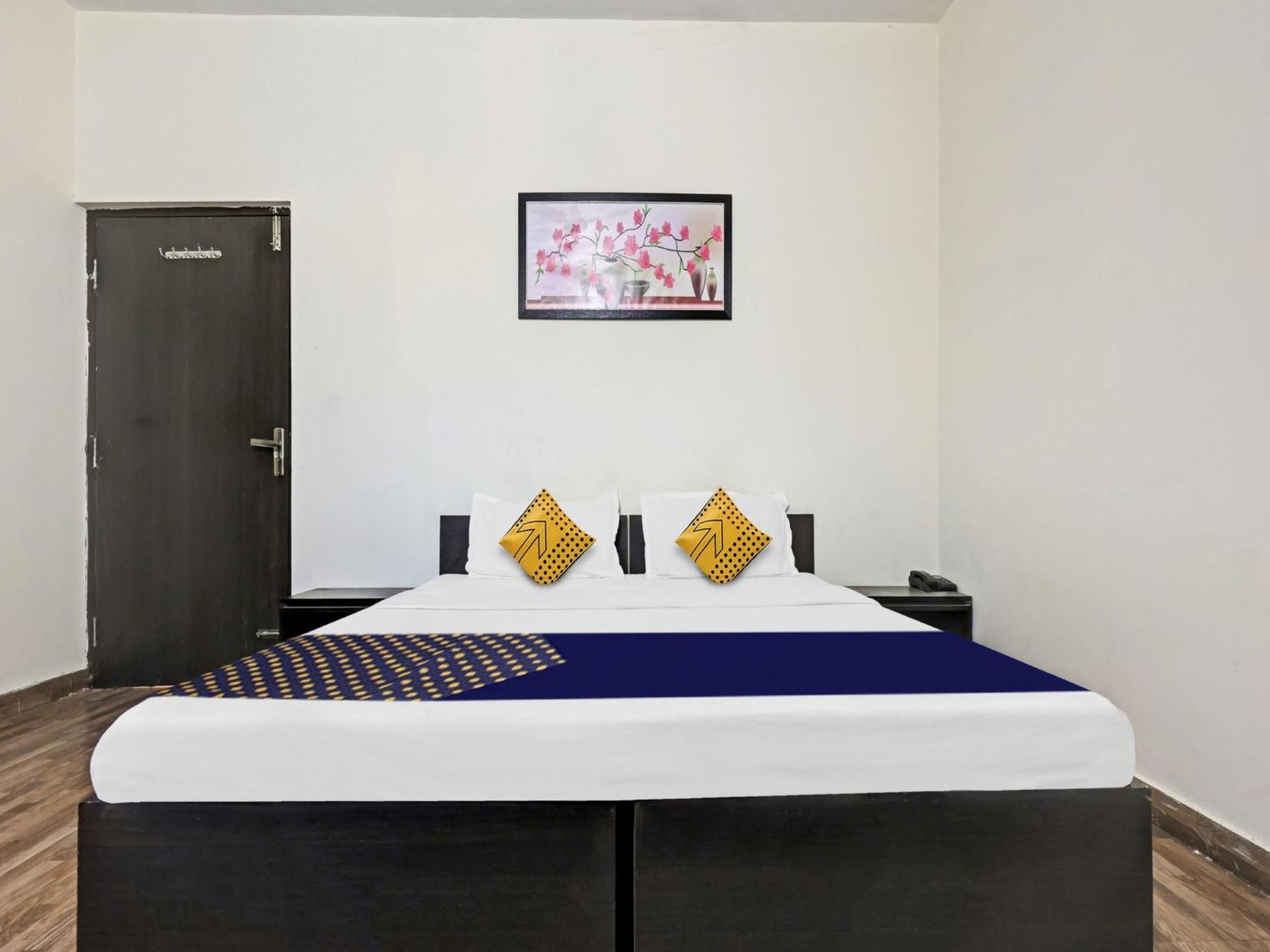 Spot On 81167 Hotel Asdr Rudrapur ภายนอก รูปภาพ