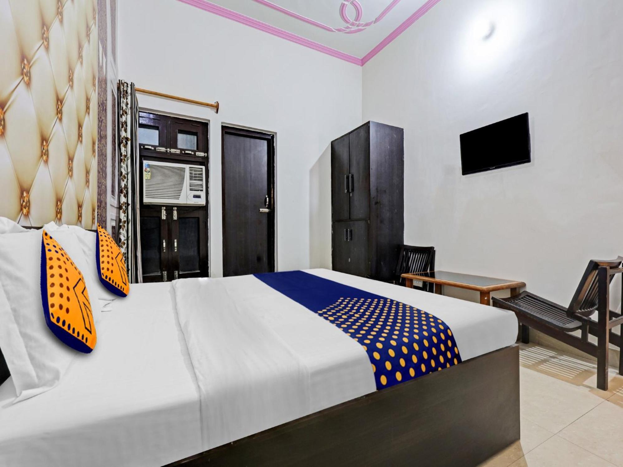 Spot On 81167 Hotel Asdr Rudrapur ภายนอก รูปภาพ
