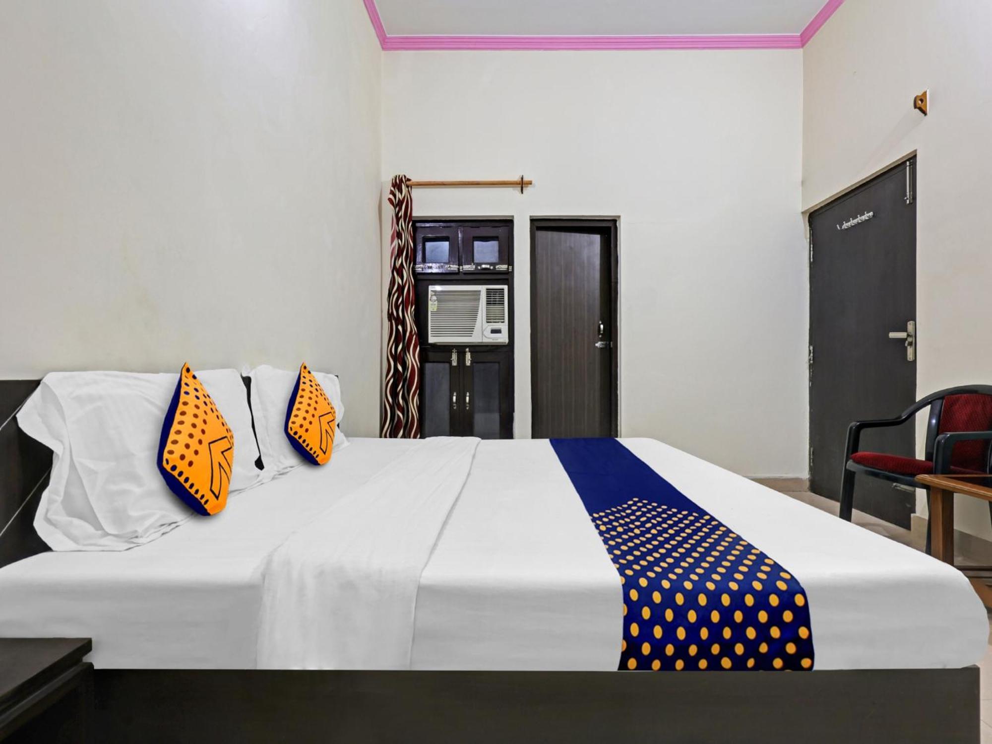 Spot On 81167 Hotel Asdr Rudrapur ภายนอก รูปภาพ