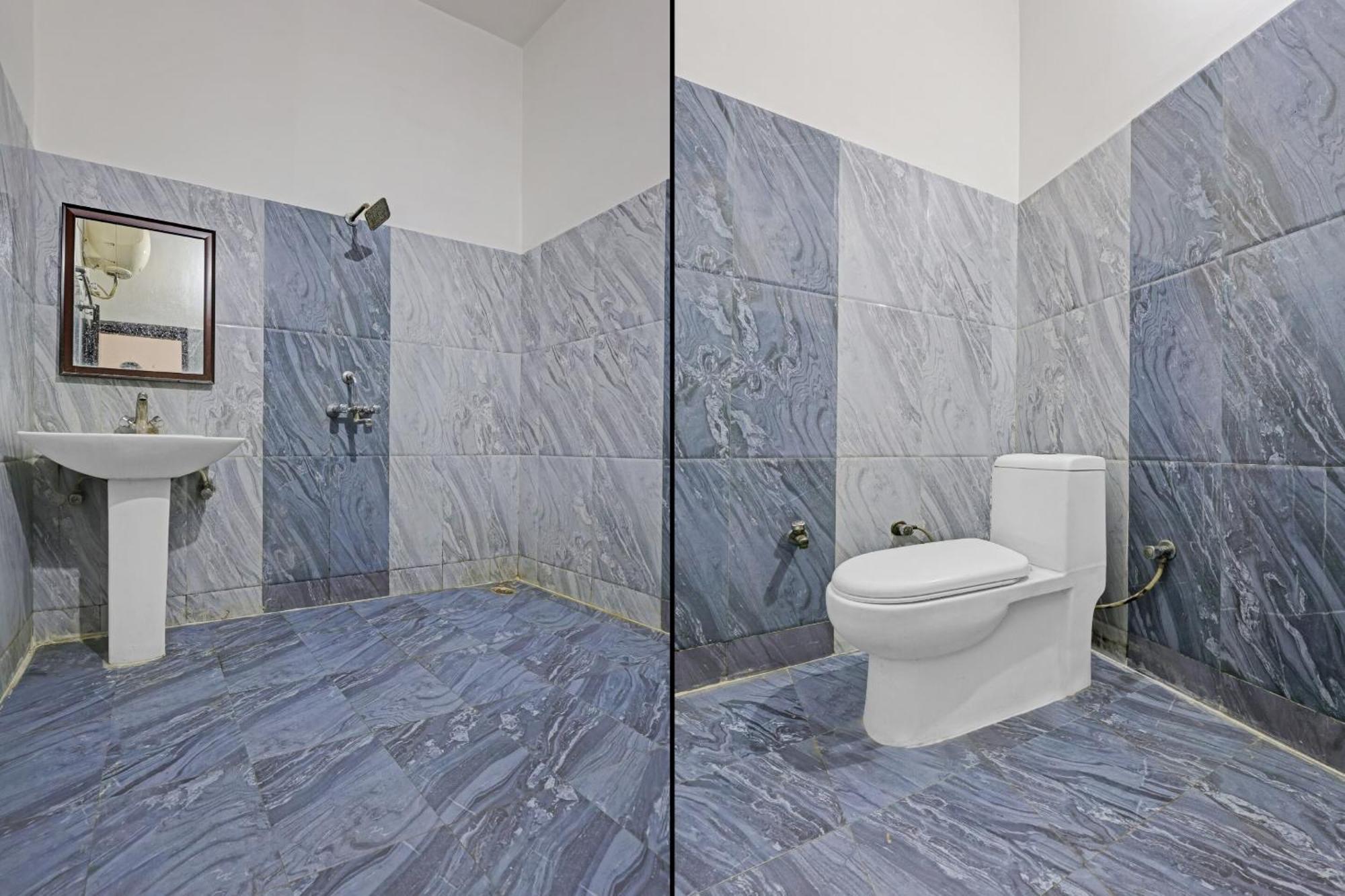 Spot On 81167 Hotel Asdr Rudrapur ภายนอก รูปภาพ